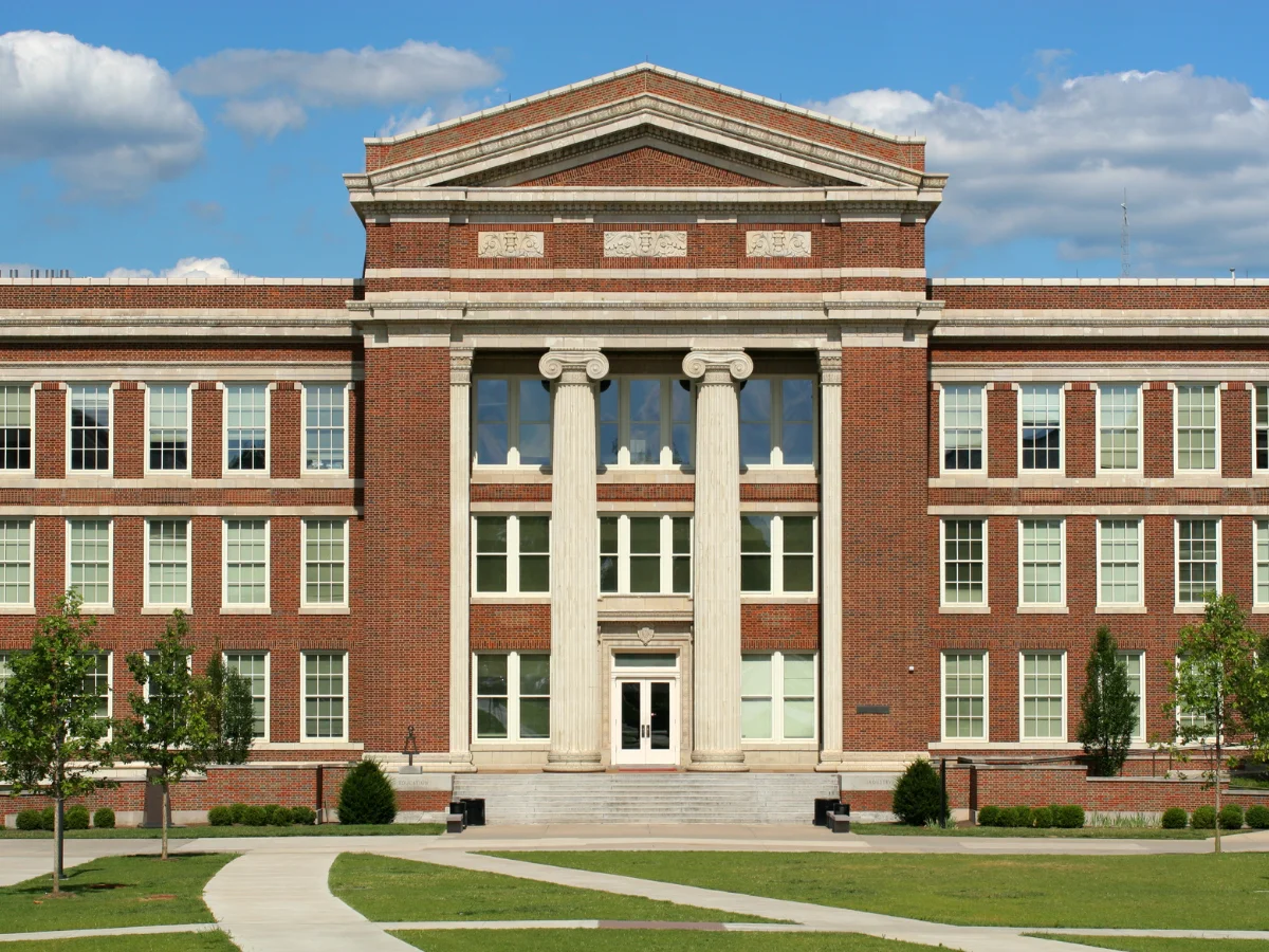 ویزای تحصیلی آمریکا F-1 2 ویزای دانشجویی آمریکا -ویزای دانشجوییF-1 - دانشگاه سینسیناتی