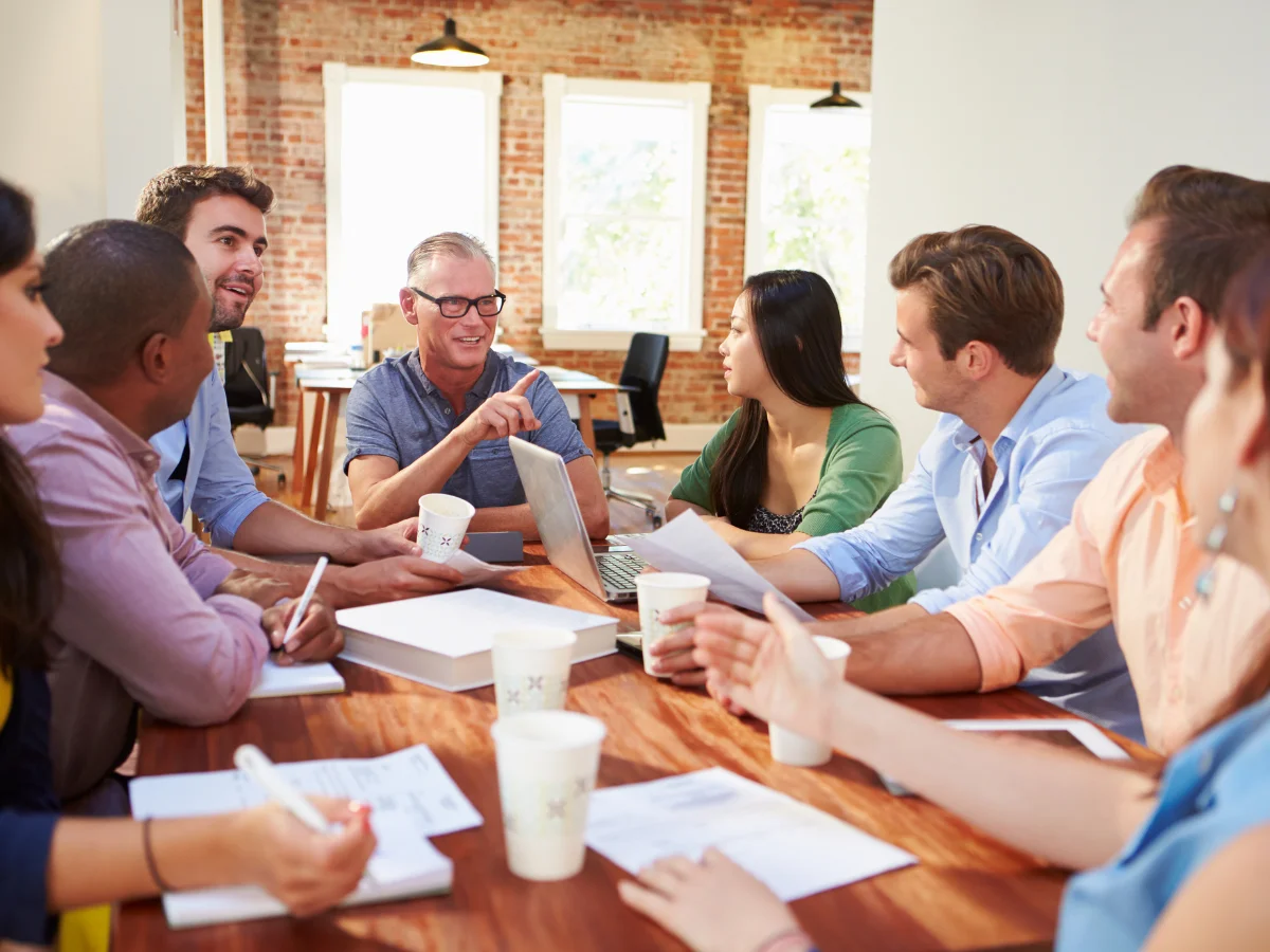 ویزای EB-4 آمریکا؛ مهاجرت مبتنی بر اشتغال اولویت چهارم 3 ویزای EB-4 آمریکا - کارمندان سازمان صدا و سیما